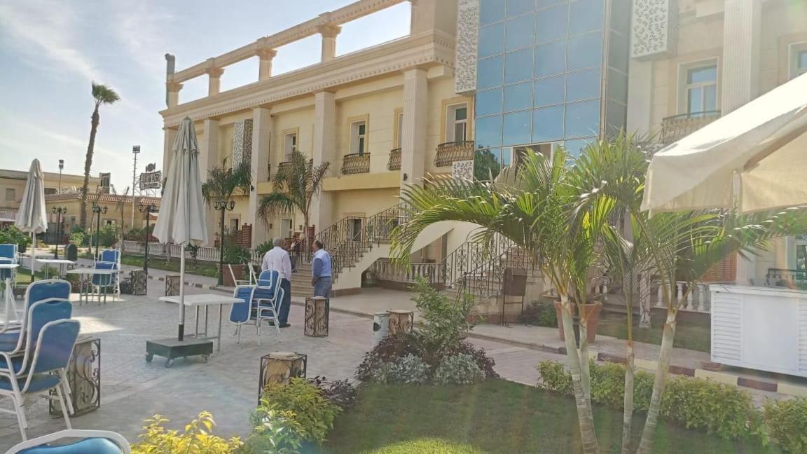 Horizon Loaloat Elnile Hotel Cairo Exterior photo